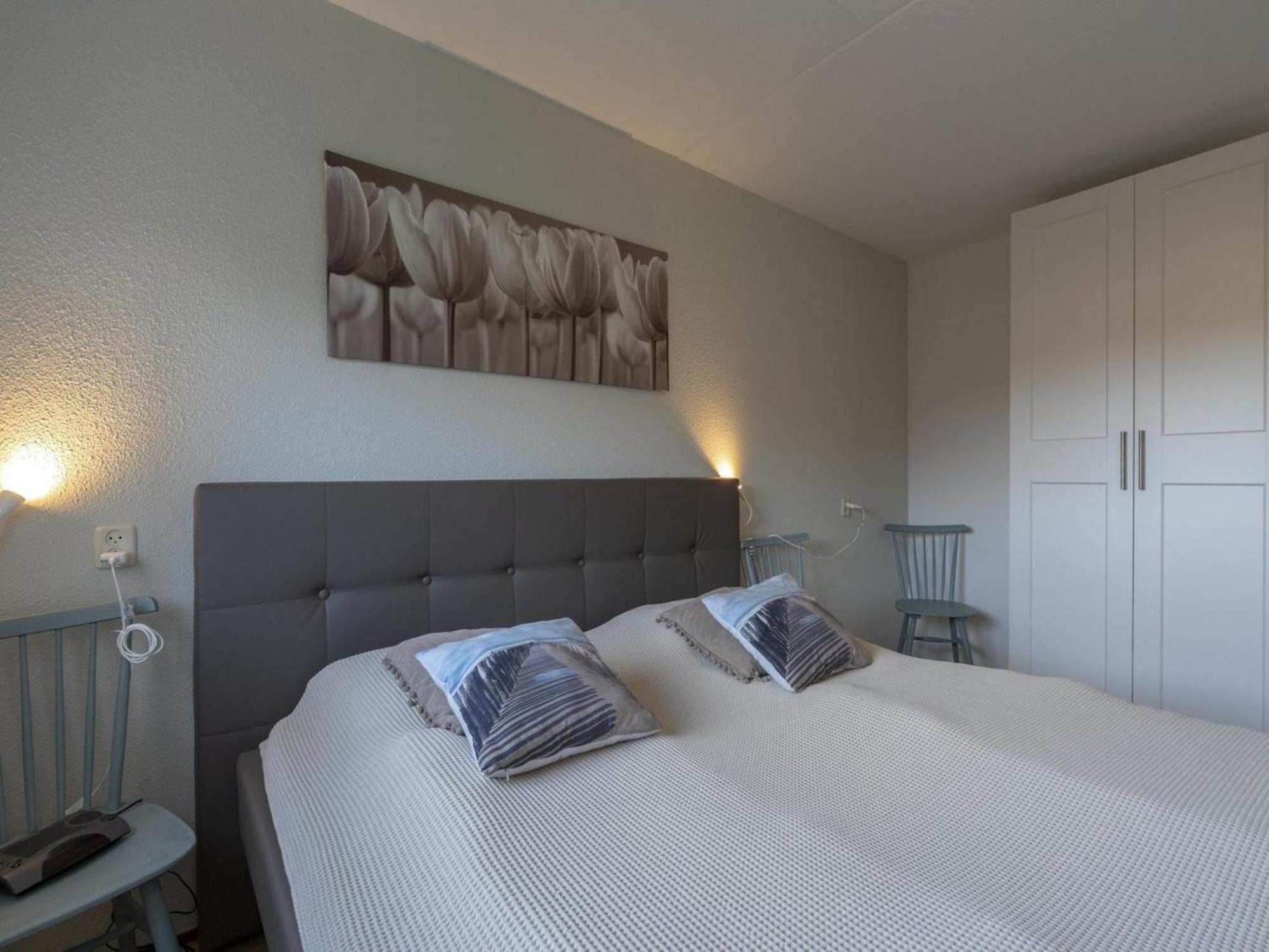 Stunning Apartment Near Sea By Belvilla Julianadorp Eksteriør billede