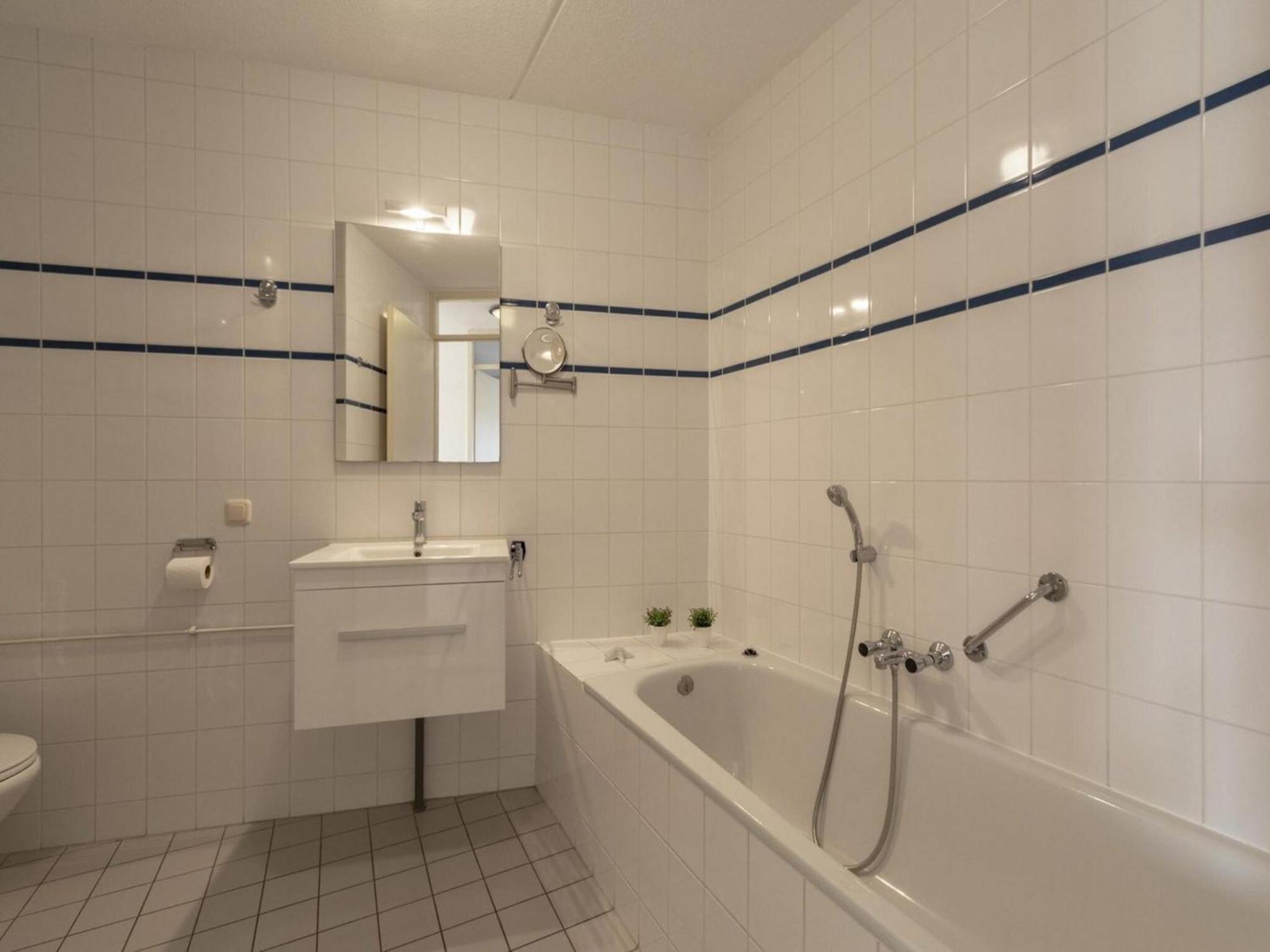 Stunning Apartment Near Sea By Belvilla Julianadorp Eksteriør billede