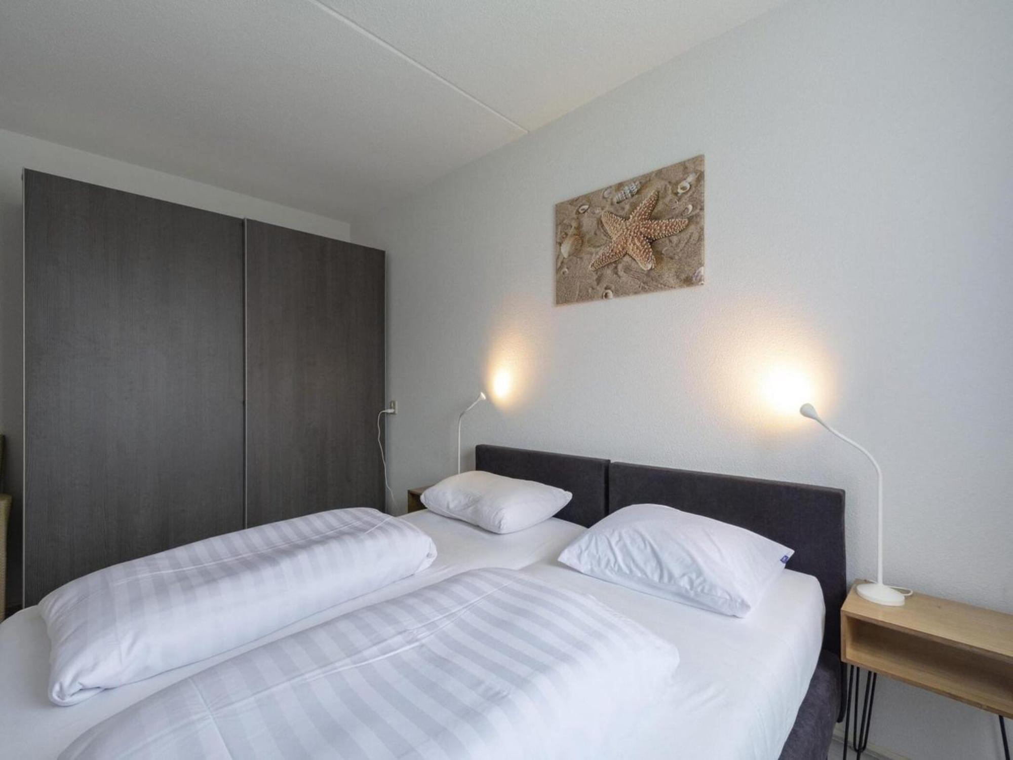 Stunning Apartment Near Sea By Belvilla Julianadorp Eksteriør billede